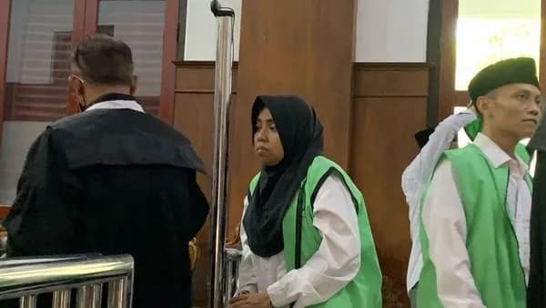 Nekat Sewa Ekskavator dan Bohongi Ketua RT, Wanita di Surabaya Robohkan Rumah Dinas Bea Cukai