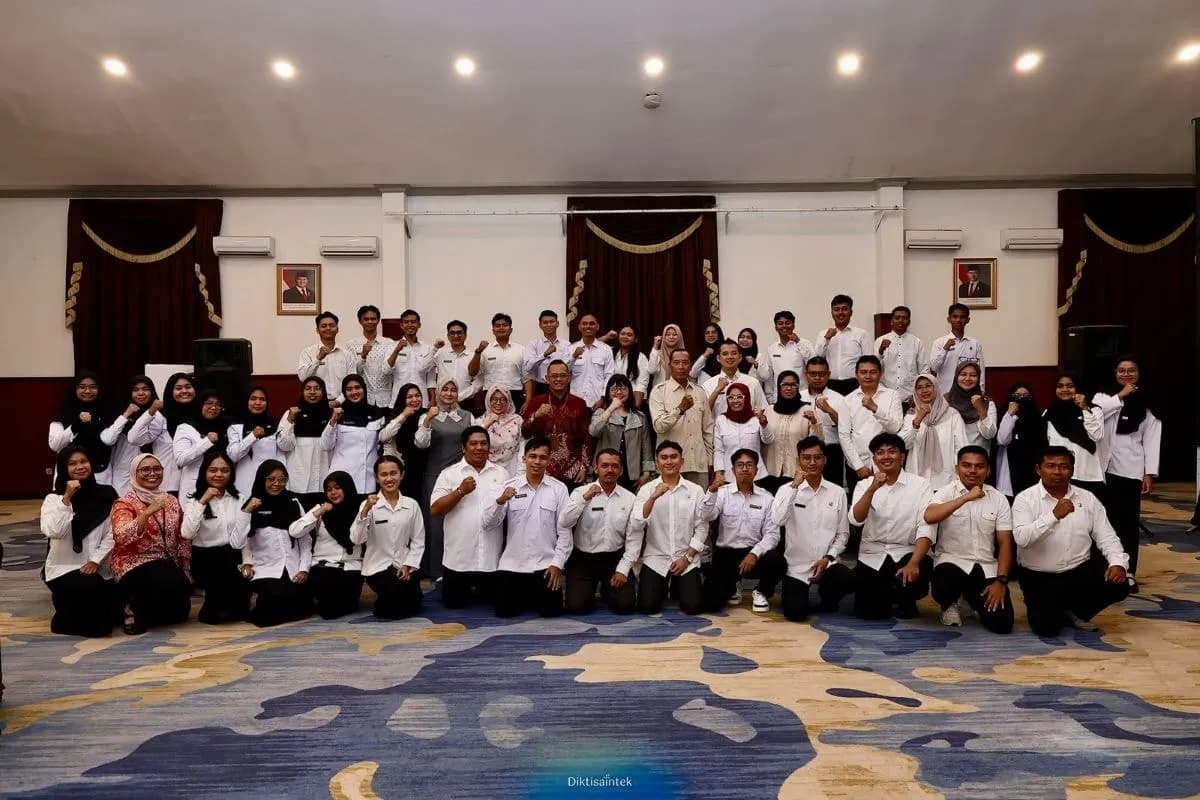 SMA Unggul Garuda Siap Beroperasi, Kemdiktisaintek Bekali 54 Pendidik dengan Standar Global