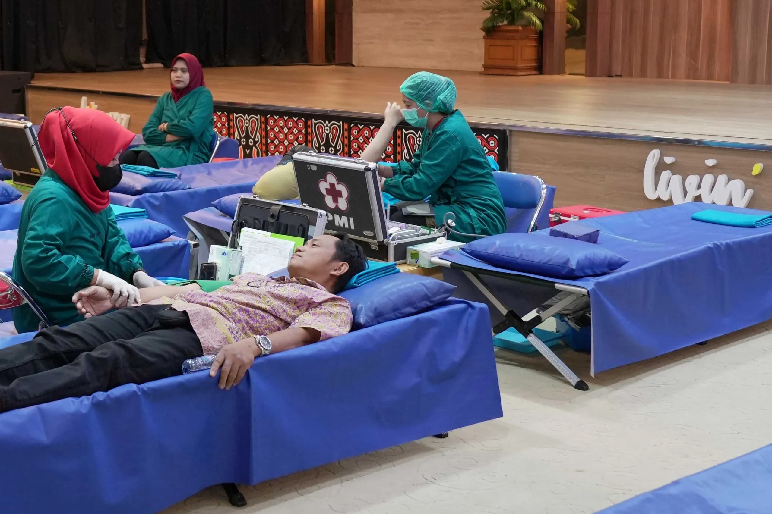 Bank Mandiri Gelar Donor Darah di Makassar, Usung Tema "Satu Langkah Darimu, Sejuta Harapan Untuknya"