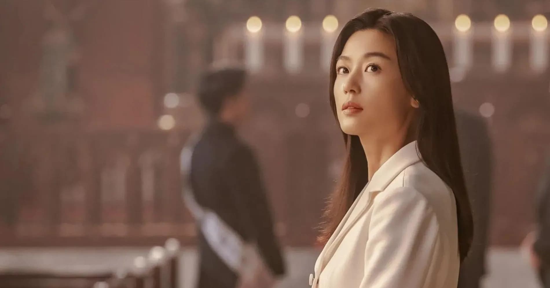 Jun Ji Hyun Jadi Sorotan, Penampilan Alami di Usia 45 Tahun Tuai Pujian Netizen