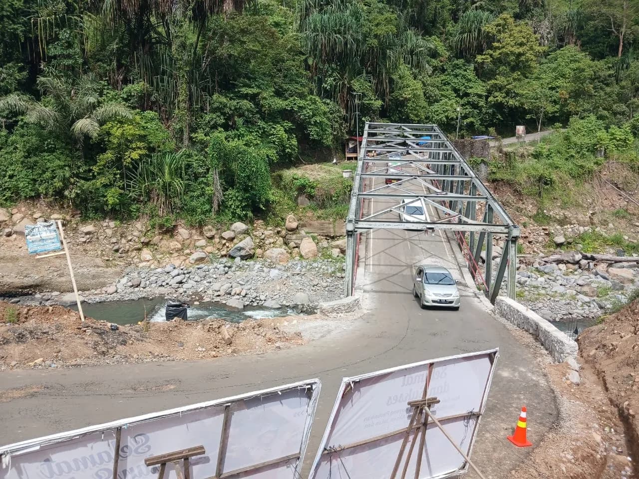 Kolaborasi Kementerian PU dan Masyarakat, Jembatan Enang-Enang Di Bener Meriah Telah Berfungsi