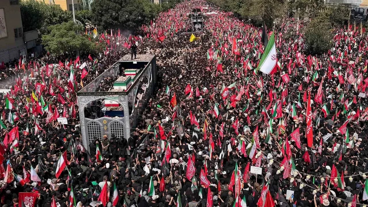 Irak Tetapkan Libur Nasional, Jutaan Pelayat Sambut Prosesi Pemakaman Ali Khamenei