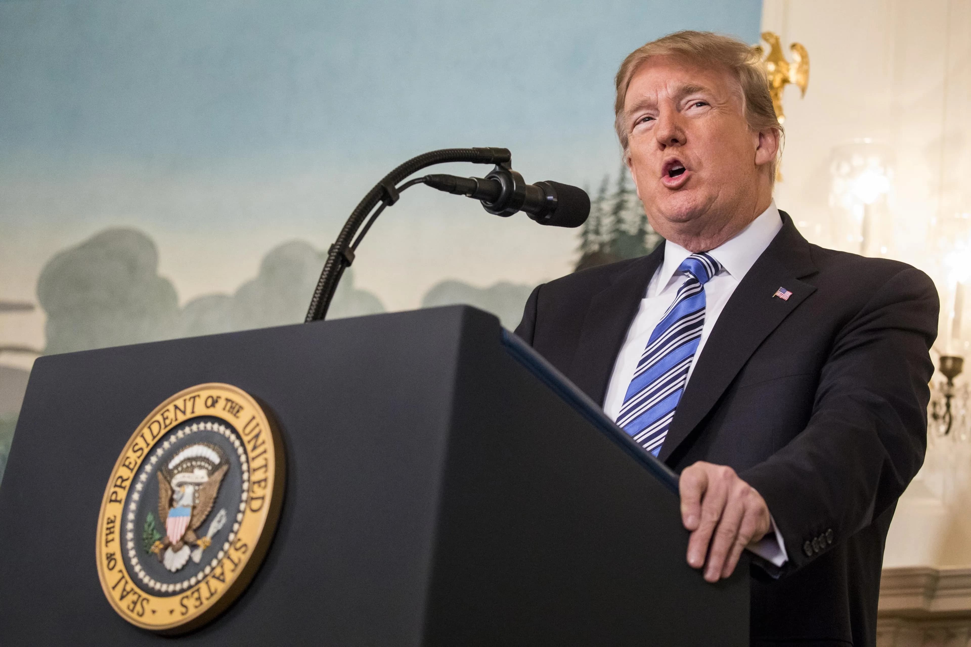 Trump Sebut Iran Dipimpin Sampah dan Orang Sakit Jiwa