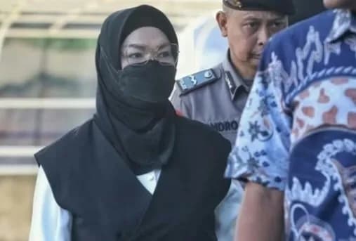 Penampakan Bupati Sukoharjo Etik Suryani Tiba di Gedung KPK Usai Terjaring OTT Dugaan Pemerasan Bawahan