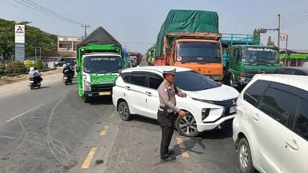Kecelakaan Maut di Pantura Indramayu, Korban Tewas 10 Orang