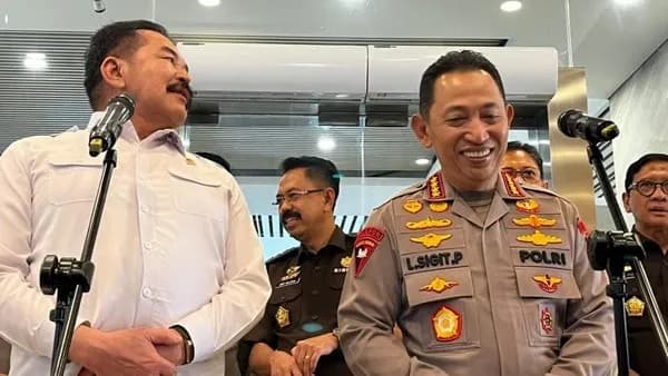 Kapolri Sambangi Kejagung, Burhanuddin Tegaskan Polri dan Kejaksaan Bukan Rival