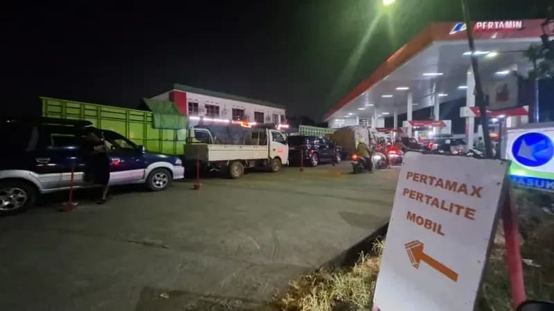BBM Langka di Medan, Antrean Mengular hingga Picu Kemacetan
