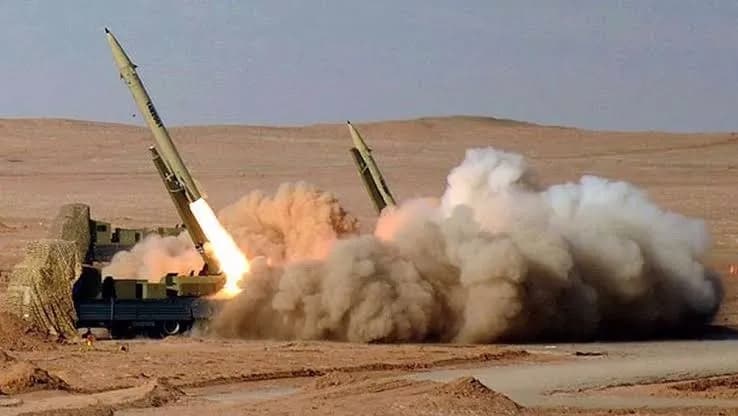 Iran Klaim Hantam Dua Pangkalan Udara AS di Bahrain dan Kuwait