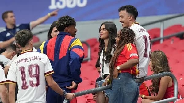 Lamine Yamal Rayakan Kemenangan dengan Momen Romantis Bersama Sang Kekasih