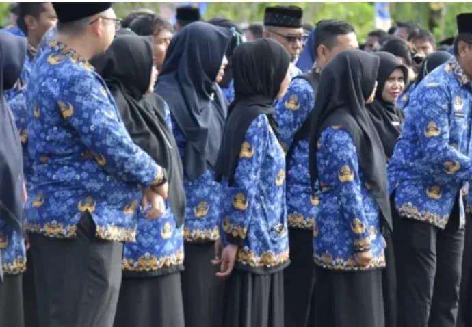 DPR Kritik Mental ASN 'Ngabsen, Ngopi, Pulang', RUU ASN Siapkan KPI Ketat