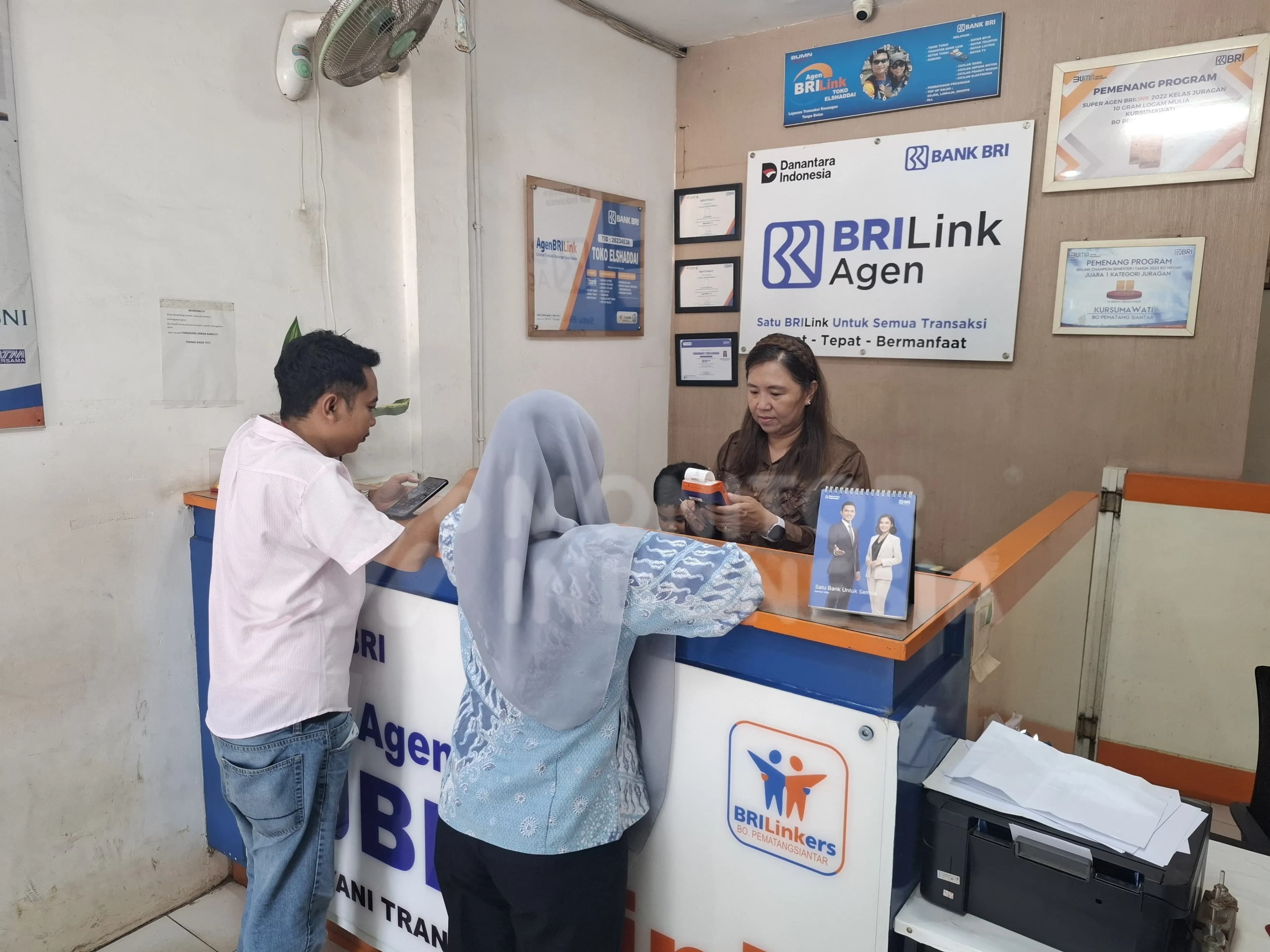 Kursumawati Sukses Bangun Literasi Keuangan, Agen BRILink di Simalungun Raih Grand Prize All New Yaris