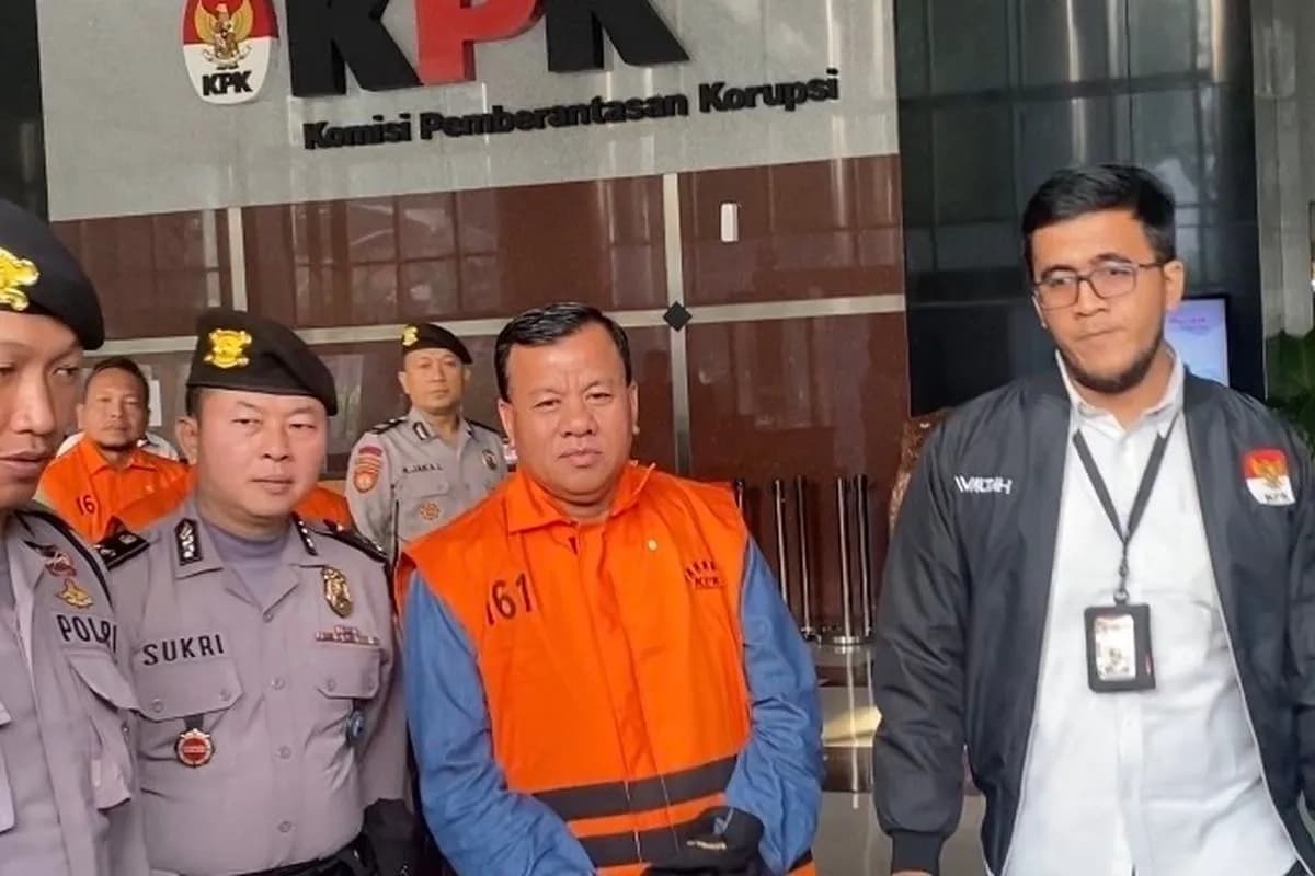 Diperiksa KPK, Bupati Kuansing Klaim Tak Tahu Isi Amplop untuk Menhut Raja Juli