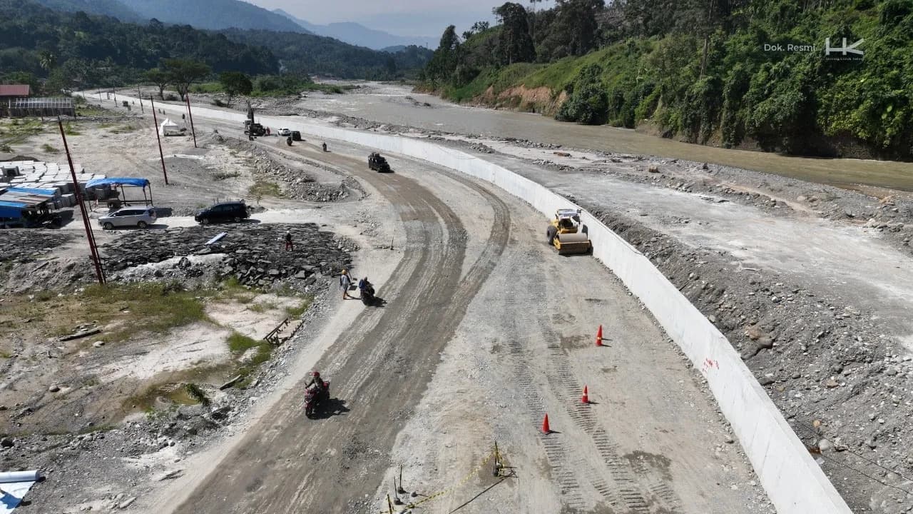 Jelang HUT RI, Hutama Karya Kebut Perbaikan Jalan Longsor di Aceh dan Sumatra