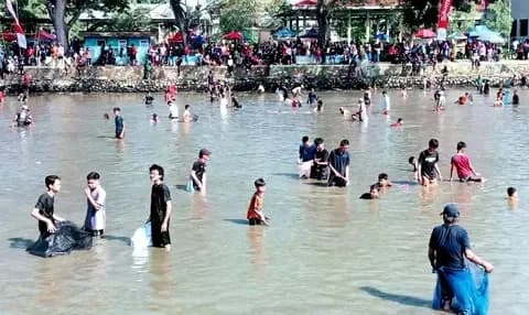 Festival Memet Ikan di Klaten Berujung Duka, Satu Peserta Meninggal saat Berebut Ikan