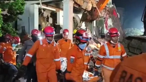 Rumah Mewah di Grand Polonia Medan Meledak, Satu Korban Tewas Ditemukan di Reruntuhan Ledakan