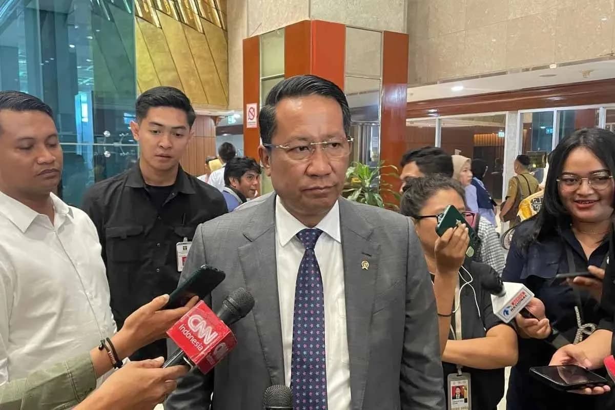 Tarif Lepas WNI Naik Jadi Rp5 Juta,, Menkum Tegaskan untuk Perkuat Layanan Digital