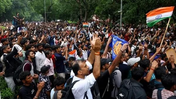 Berawal dari Sindiran "Kecoak", Gerakan Anak Muda India Meledak, Desak Menteri Pendidikan Mundur
