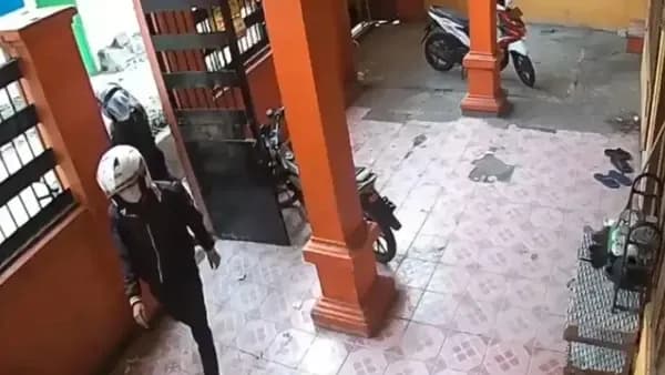 Pelaku Curanmor dan Penembak Pengemudi Ojek di Matraman Dibekuk Polisi