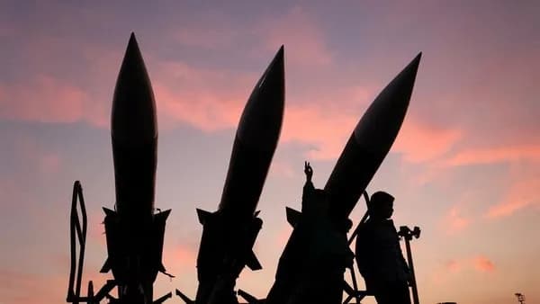 Houthi Gempur Fasilitas Minyak Saudi, Dua Rudal Balistik Berhasil Dicegat Patriot