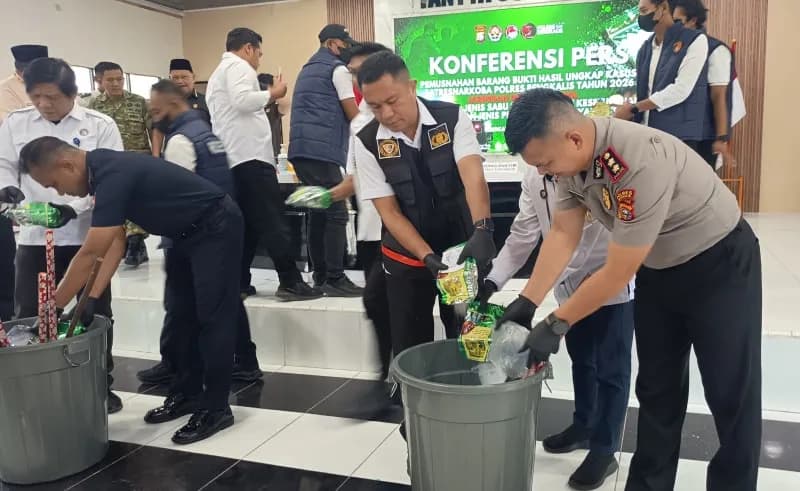 Polres Bengkalis Musnahkan 8,2 Kg Sabu dan 5.000 Butir Ekstasi, Tegaskan Tak Ada Ruang bagi Narkoba