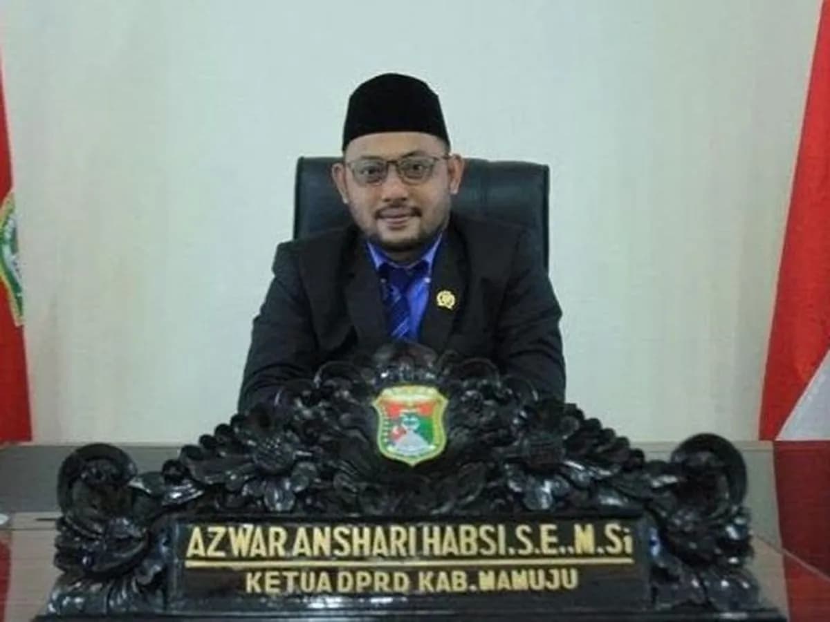 Usai Jadi Tersangka Korupsi, Eks Ketua DPRD Mamuju Serahkan Sertifikat Tanah Ganti Kerugian Negara