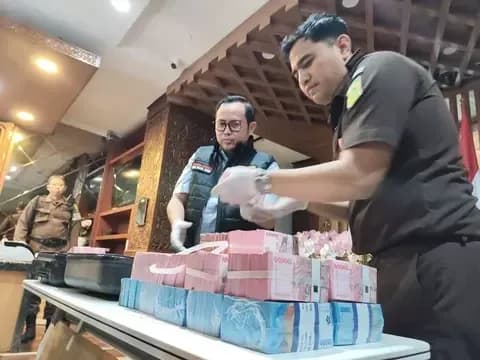 Kejati Jatim Tetapkan Kabid Geologi ESDM sebagai Tersangka, Uang dan Aset Rp8,4 Miliar Disita