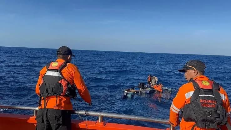 Hilang Kontak di Perairan Bawean, Lima Nelayan Lamongan Masih Dicari Tim SAR