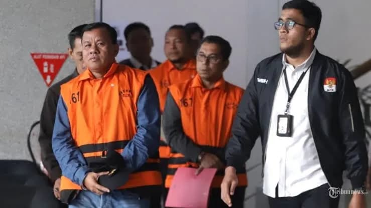 KPK Sita Pajero Sport Milik Istri Kedua Bupati Kuansing, Suhardiman Amby Ditinggal Gerindra