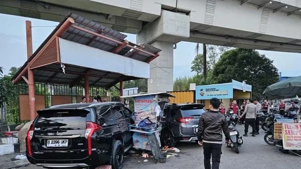 Pajero Dikemudikan Anggota Polri Tabrak Sejumlah Kendaraan dan Pejalan Kaki di Palembang, Empat Terluka