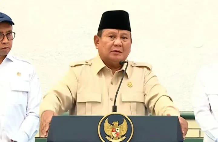 Kepuasan Publik Tergerus, Fernando Emas Desak Prabowo Copot Menteri yang Sibuk Politik 2029