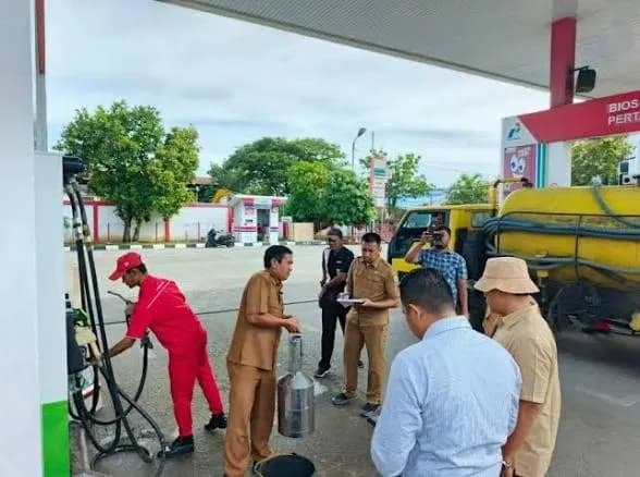Pelangsir BBM Panik, Sejumlah Kendaraan Kabur Saat Tim Gabungan Sidak SPBU di Banda Aceh