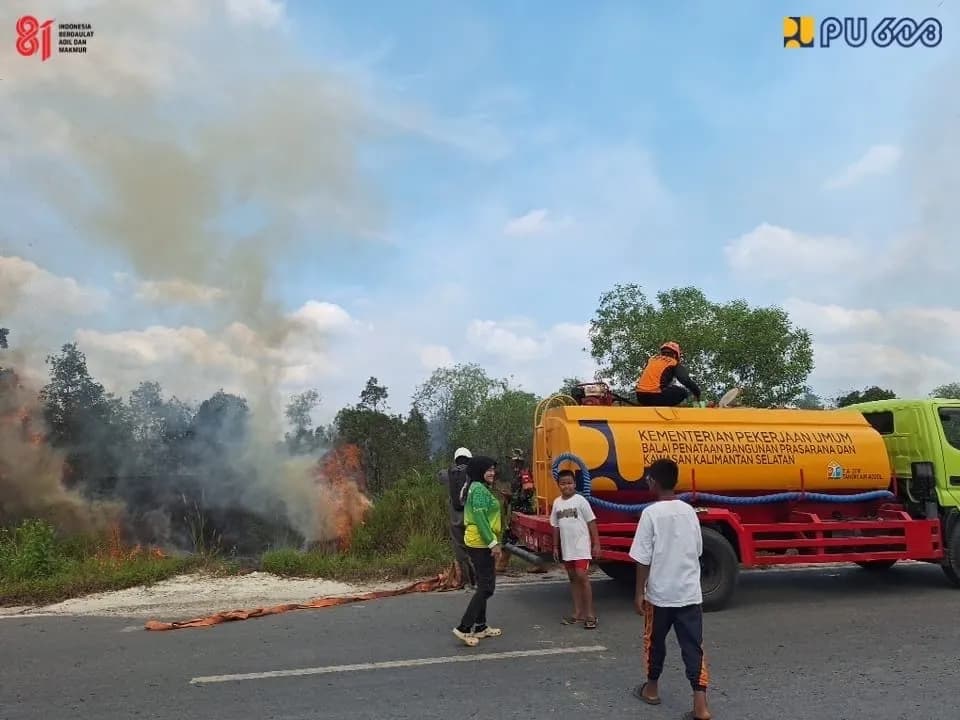 Kementerian PU Siagakan Truk Tangki Air di Tiga Posko Strategis Tanggulangi Karhutla