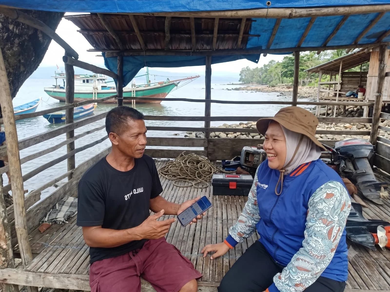 Terjang Ombak, Dedikasi Mantri BRI yang Membuka Akses Keuangan hingga Ubah Nasib Nelayan di Pulau Seram