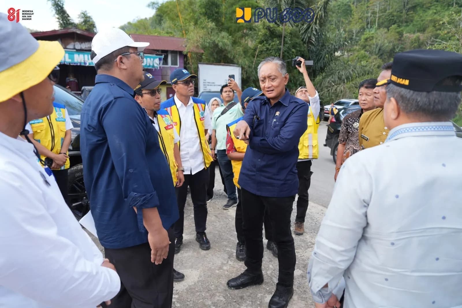 Tinjau Kelok 44 Agam, Menteri PU Usulkan Kajian Pembangunan Trase Baru