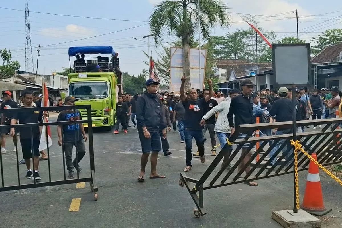 Demo Berujung Buka Paksa Portal, Jalur Bendungan Lahor Kembali Dilewati Mobil