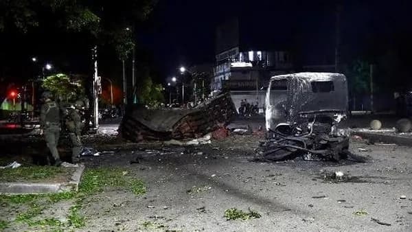 Jelang Pelantikan Presiden Baru, Truk Bermuatan Bom Guncang Kantor Polisi Kolombia 11 Orang Terluka