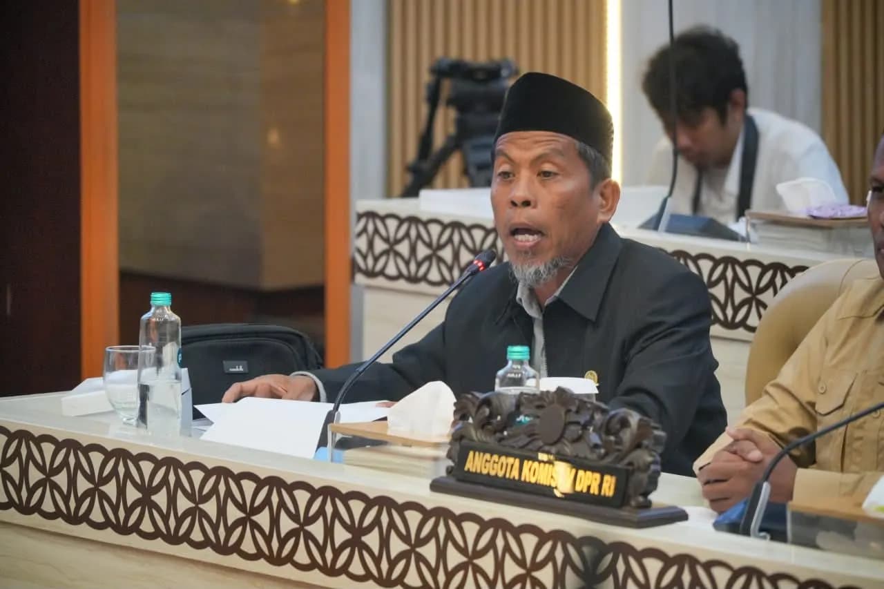 Komisi V DPR Desak Evaluasi Total Keselamatan Pelayaran Usai Kebakaran KM Mutiara Sentosa II