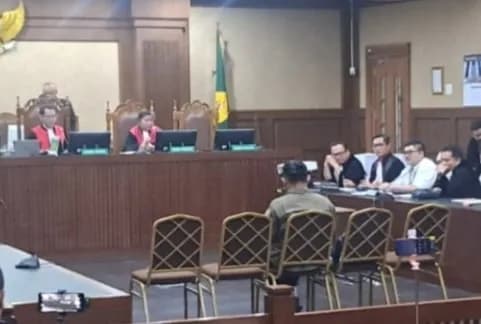 Bukan Bos Lama? Sidang Korupsi LPEI Rp992 M Ungkap Klaim Dugaan Dana Mengalir ke PT AIS dan Petrus Candra