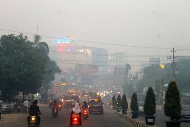 Dampak Karhutla, Kabut Asap Mulai Selimuti Kota Jambi