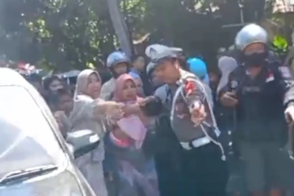 Oknum Perwira Polisi Terobos Lampu Merah, Tabrak Balita Usia 4 Tahun Hingga Tewas