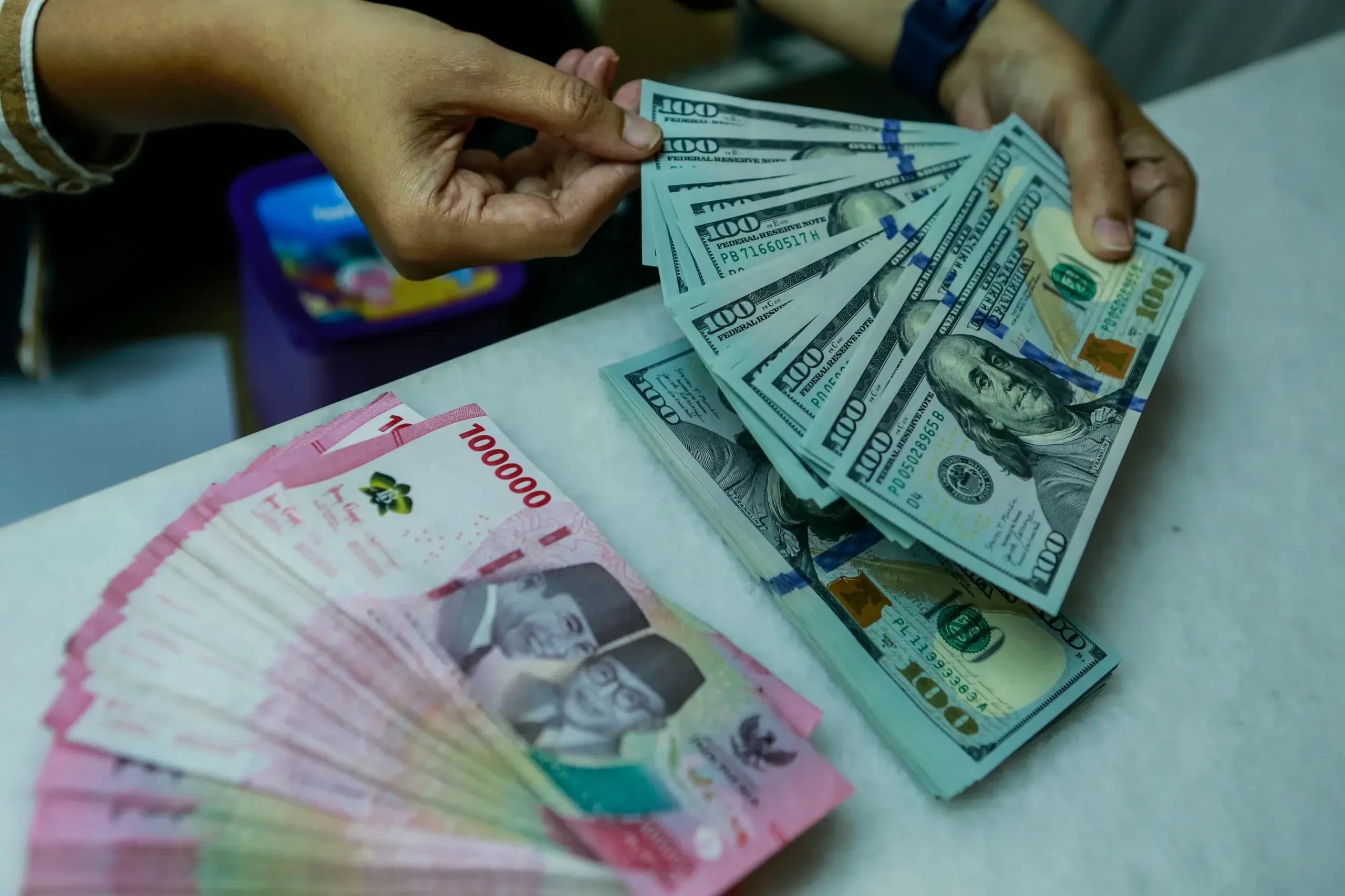 Rupiah Melemah ke Rp17.931 per Dolar AS, Tertinggal Saat Mayoritas Mata Uang Asia Menguat