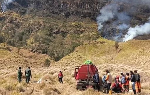 Dipicu Ulah Tangan Manusia, Kebakaran Bromo Meluas hingga 120 Hektare