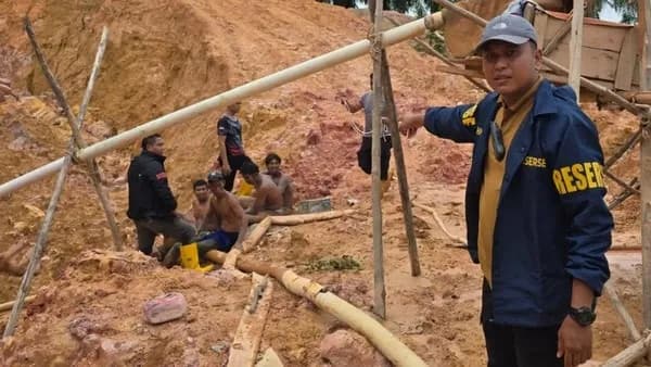 Enam Penambang Emas Ilegal Ditangkap, Polisi Kejar Aktor di Balik Tambang Kuansing
