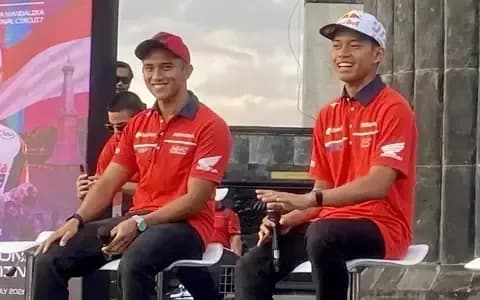 Veda Pratama Menggila di Silverstone, Mario Aji Ikut Curi Perhatian