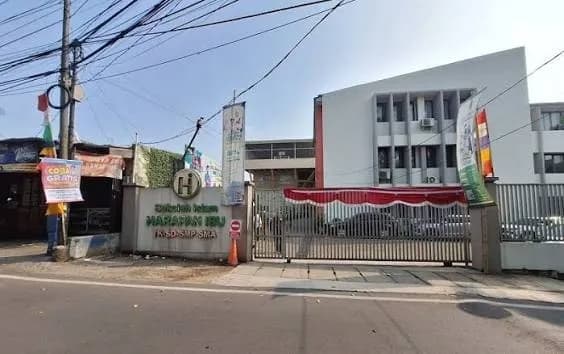 995 Senjata Ditemukan, Sekolah Harapan Ibu Kini Jadi Sorotan dan 500 Siswa Trauma