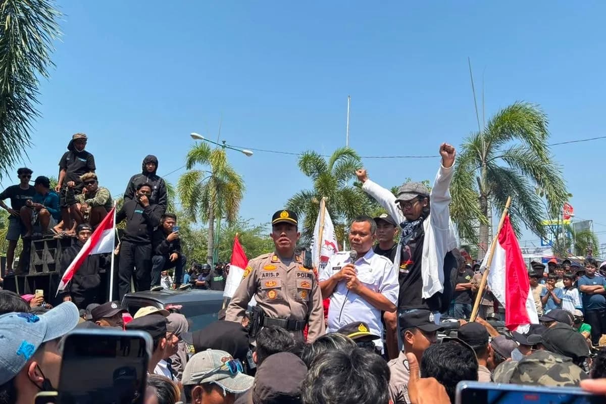 Demo Sound Horeg di Pati Ricuh, Gerbang Kecamatan Tayu Jebol hingga Camat Dilempari Botol