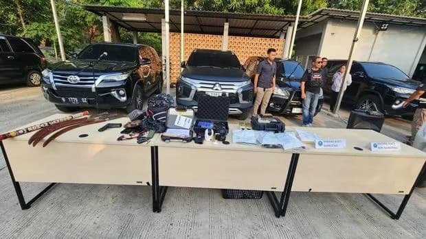 BNN Gerebek Kampung Bahari, Senpi hingga Peluru Tajam Disita