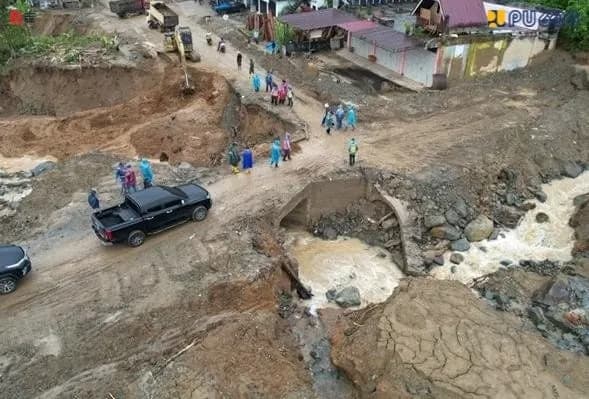 Kementerian PU Perkuat Titik Longsor Jalur Malalak, Pulihkan Konektivitas Pascabencana di Agam