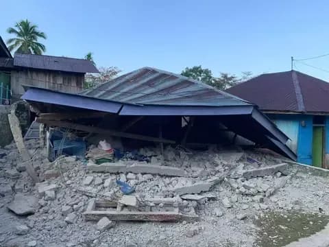 Gempa M 7,7 Hantam NTT, Rumah Warga di Manggarai Hancur hingga Rata Tanah