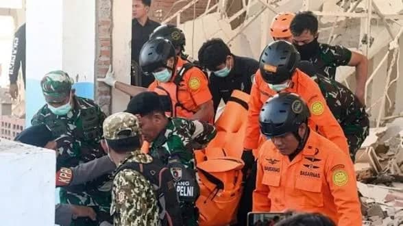 Gempa Dahsyat NTT, Ibu dan Dua Anaknya Tewas, Tertimbun Reruntuhan Rumah